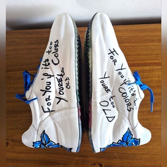 Camuzares Love Whimsical Athleisure Playful Statement Graphic Sneakers 11 EUC - Picture 11 of 12